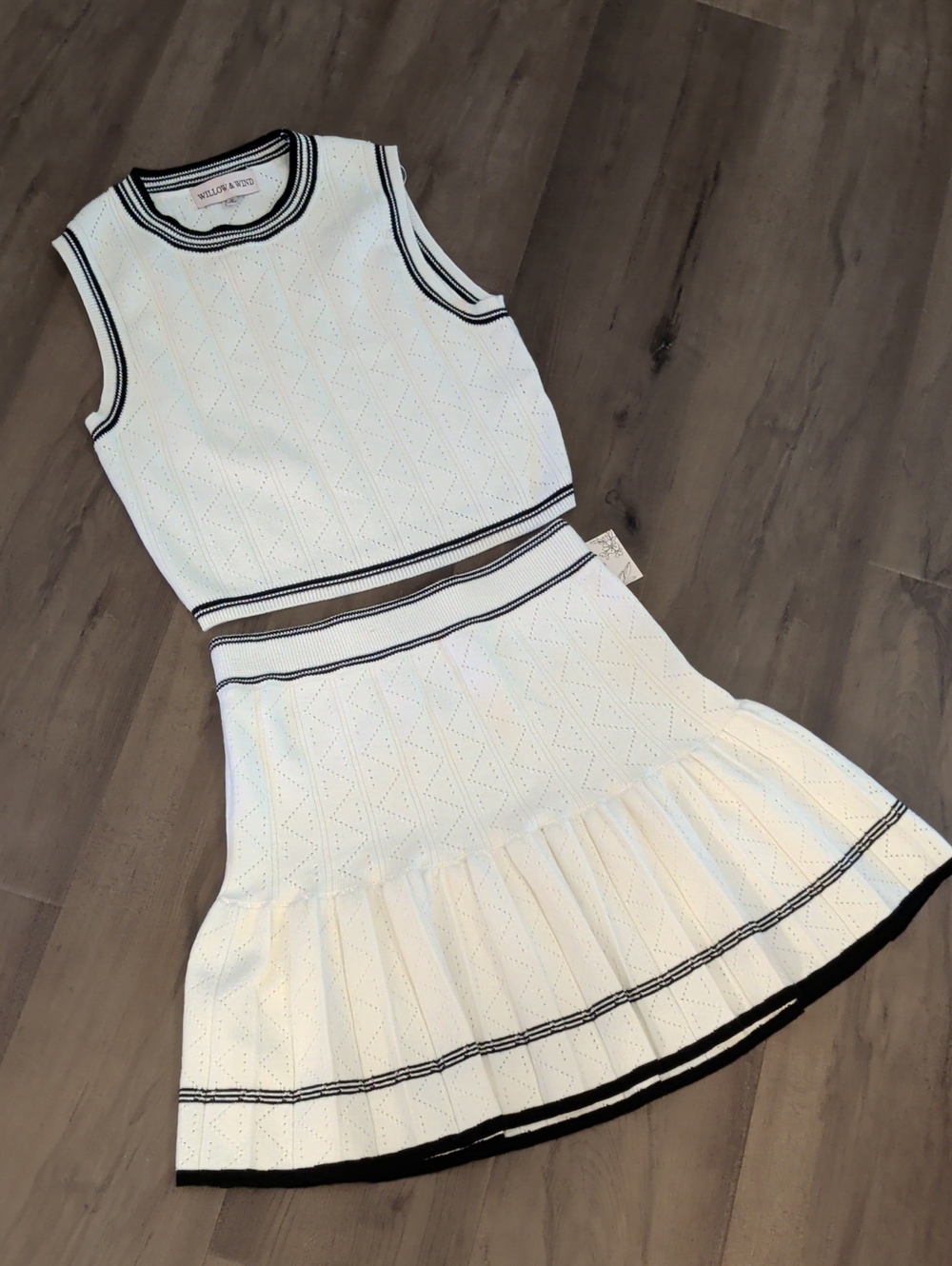WILLOW & WIND Ivory Knit Two-Piece Tank and Skirt Set with Black Trim